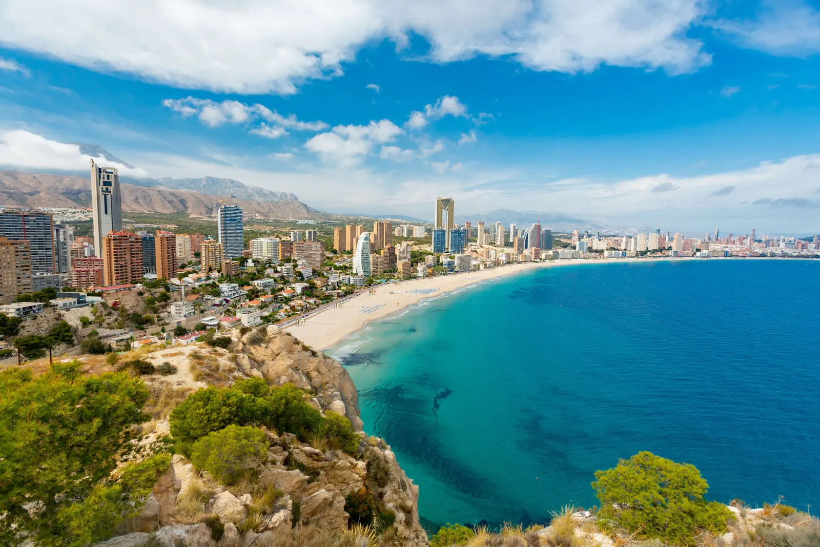 Benidorm na Costa Blanca: plaże, atrakcje, klimat i życie w mieście