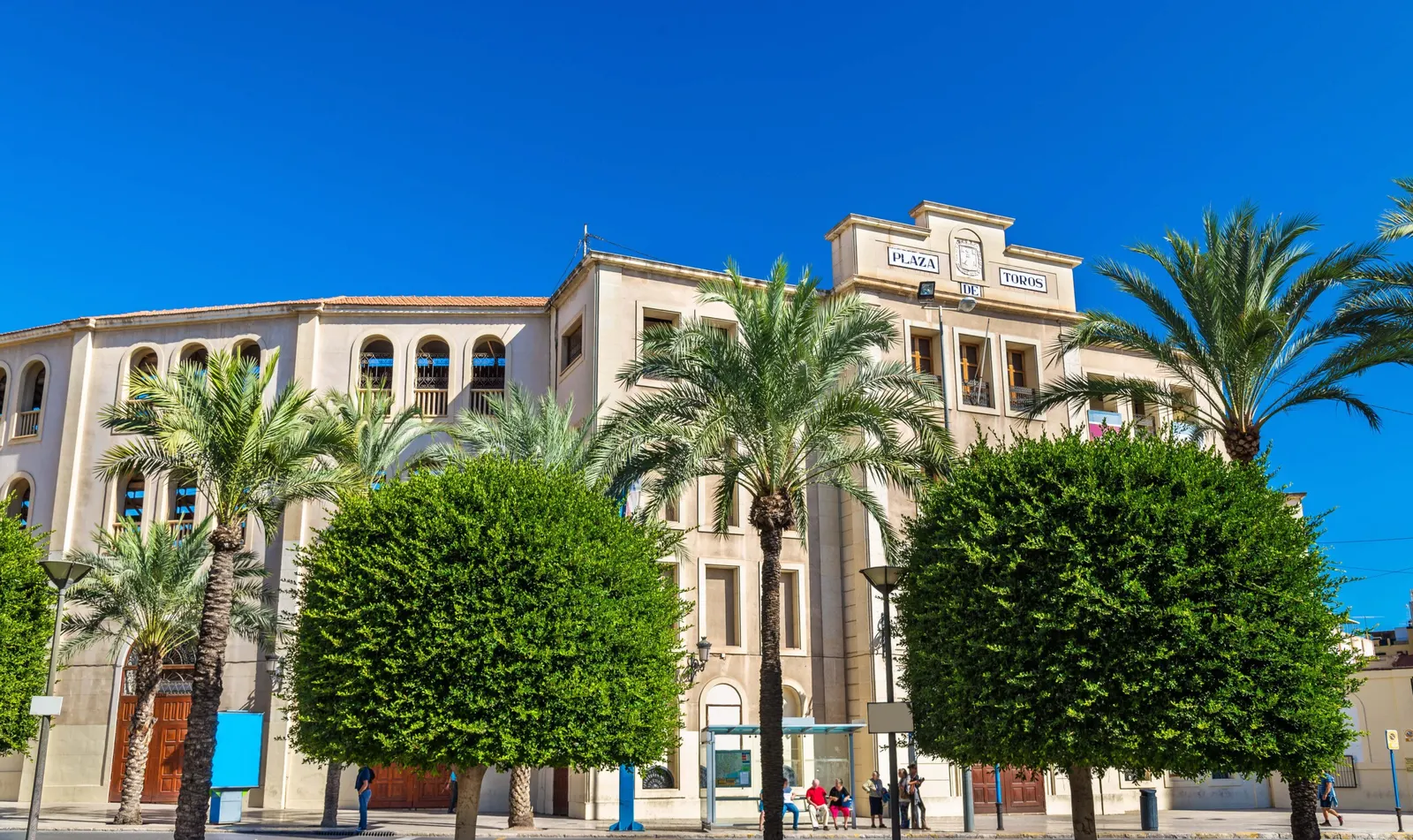 Plaza de Toros de Alicante – historia, architektura i wydarzenia