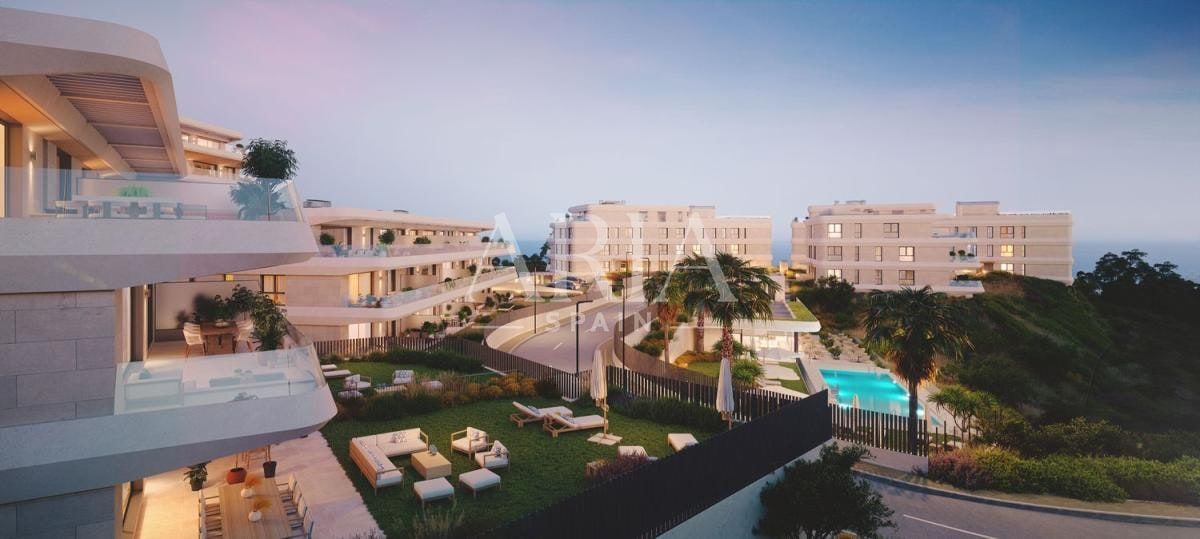 Australy Aures · Estepona