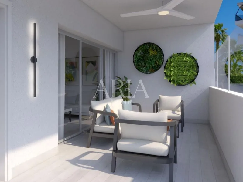 Тераса готових апартаментів Solmar Residence у Torrevieja